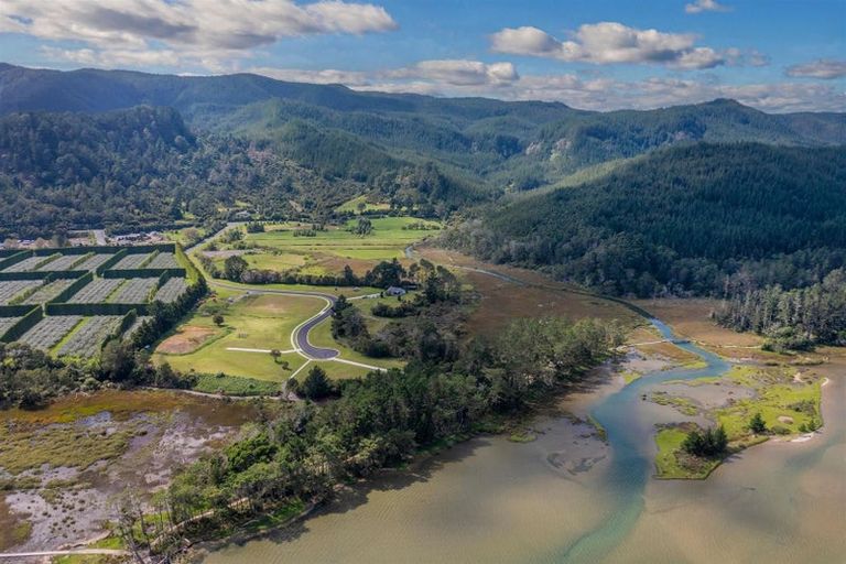 Photo of property in 31 North Ridge Drive, Pauanui, 3579