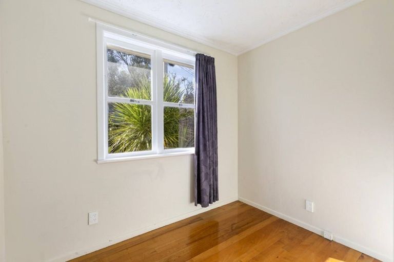 Photo of property in 12 Limmer Place, Browns Bay, Auckland, 0632