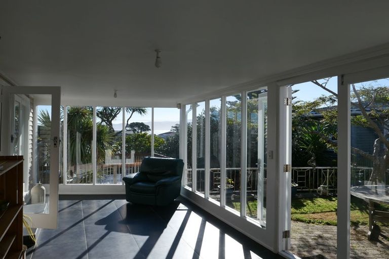 Photo of property in 75 Seaview Road, Paraparaumu Beach, Paraparaumu, 5032