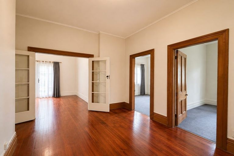 Photo of property in 143 Wadestown Road, Wadestown, Wellington, 6012