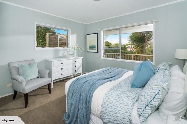 Photo of property in 1/124 Deep Creek Road, Torbay, Auckland, 0630