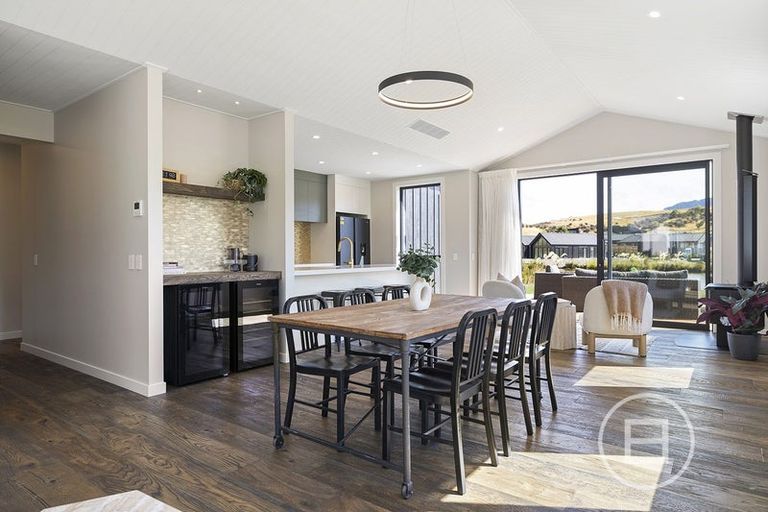 Photo of property in 22 Woolshed Road, Jacks Point, Queenstown, 9371