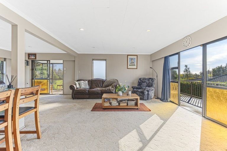 Photo of property in 10b Hickford Place, Okato, 4335