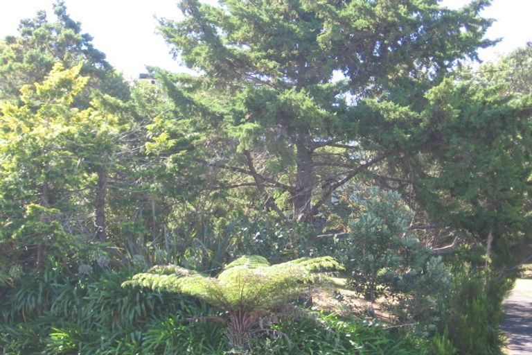 Photo of property in 547 Beach Road, Murrays Bay, Auckland, 0630