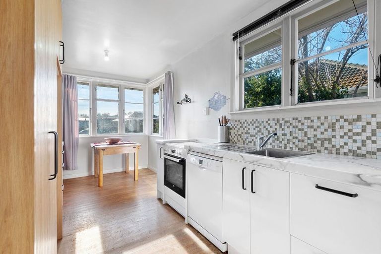 Photo of property in 43 Doon Street, Mosgiel, 9024