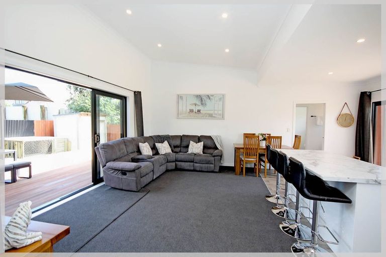 Photo of property in 6 Dustin Street, Foxton Beach, Foxton, 4815