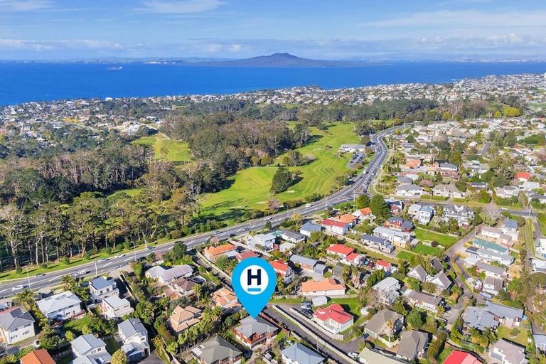 Photo of property in 2/13 Delamare Court, Sunnynook, Auckland, 0632