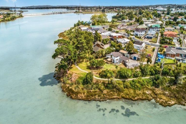 Photo of property in 11a Gills Avenue, Papakura, 2110