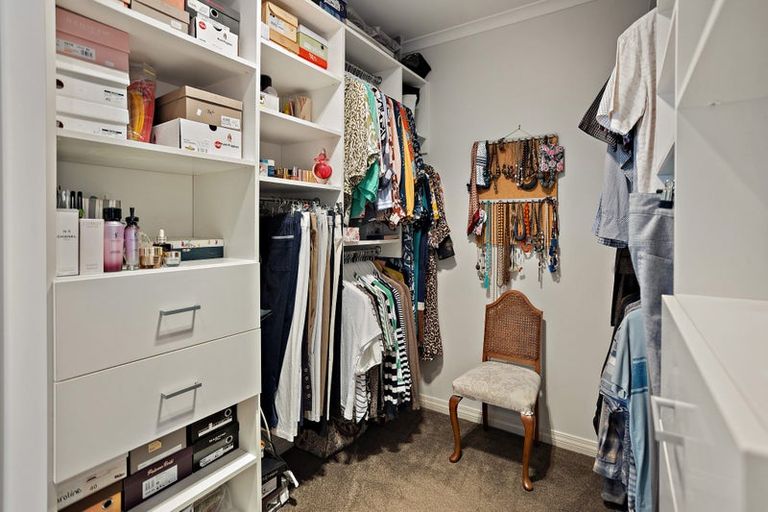 Photo of property in 1 Ringwood Place, Whitianga, 3510