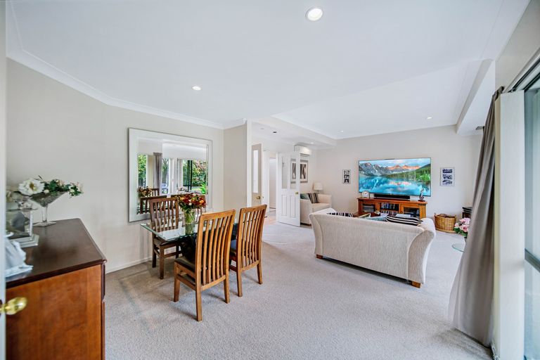 Photo of property in 26 Windsong Court, Northpark, Auckland, 2013