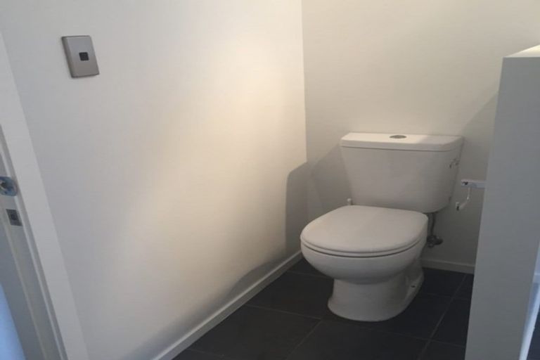 Photo of property in 10/16 Hutcheson Street, Sydenham, Christchurch, 8023