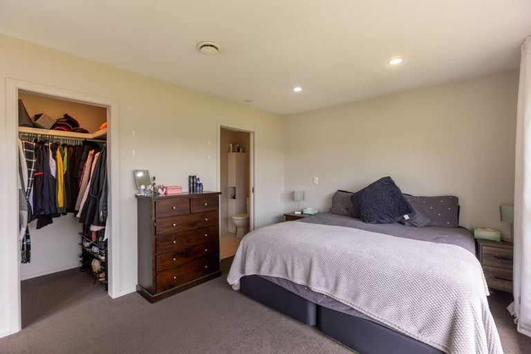 Photo of property in 308 Main North Road, Redwood, Christchurch, 8051