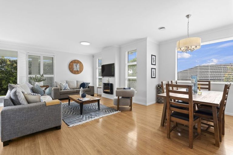 Photo of property in 10 Bloomfield Rise, Stanmore Bay, Whangaparaoa, 0932