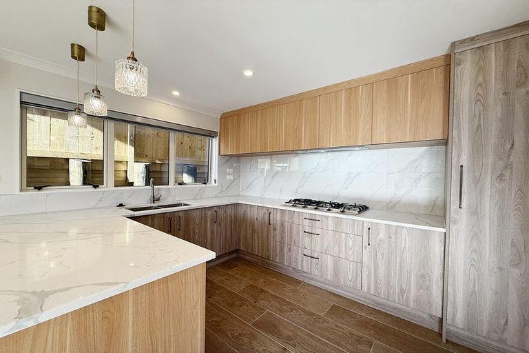 Photo of property in 7a Marco Place, Highland Park, Auckland, 2010