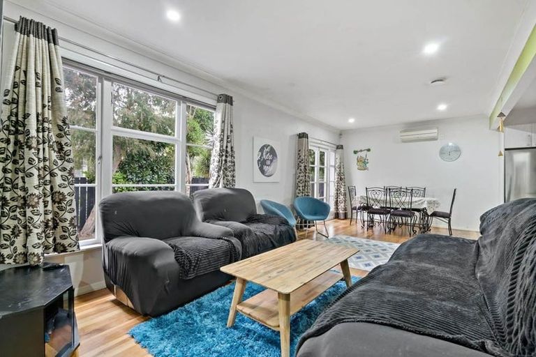 Photo of property in 4b Manuroa Road, Takanini, 2112