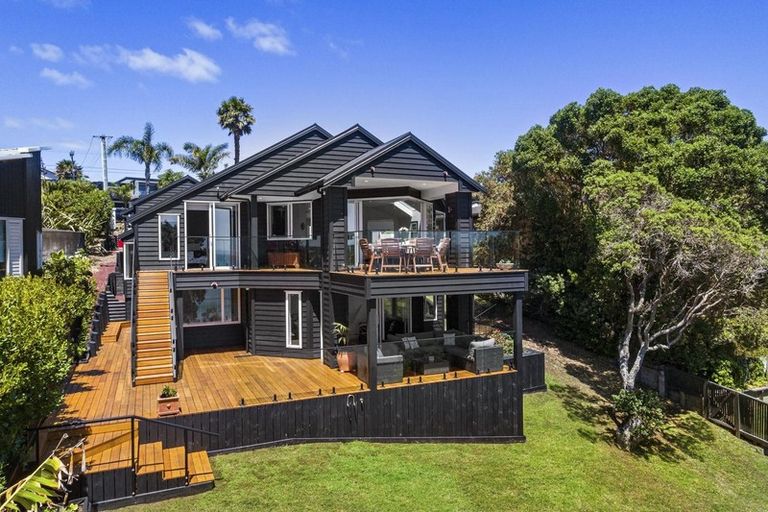 Photo of property in 208 Vipond Road, Stanmore Bay, Whangaparaoa, 0932