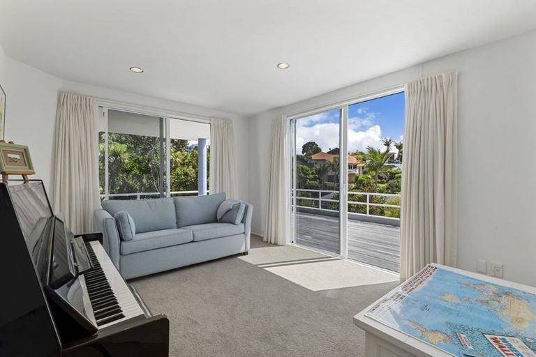 Photo of property in 32 Whale Cove, Stanmore Bay, Whangaparaoa, 0932