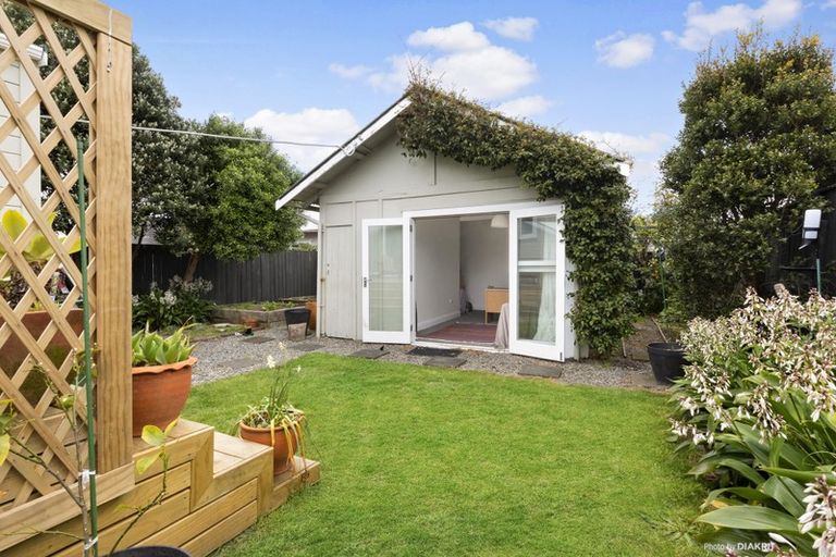 Photo of property in 110 Coutts Street, Kilbirnie, Wellington, 6022