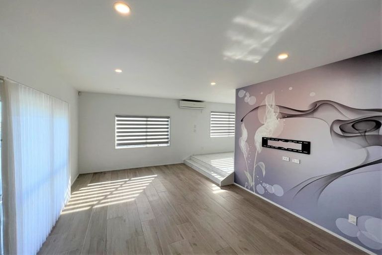 Photo of property in 4 Correa Court, Goodwood Heights, Auckland, 2105