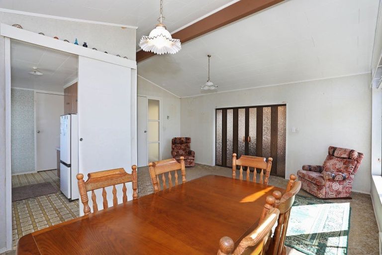 Photo of property in 71 Thames Street, Rongotea, 4476