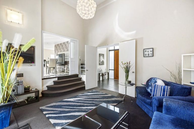 Photo of property in 2/81 Francis Street, Hauraki, Auckland, 0622