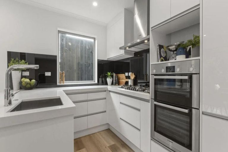 Photo of property in 40 Greenfinch Road, Hobsonville, Auckland, 0616