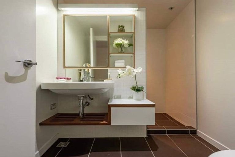 Photo of property in Piermont Apartments, 1b/82 Cable Street, Te Aro, Wellington, 6011