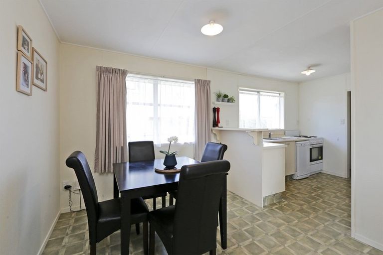 Photo of property in 19 Gilmour Place, Taradale, Napier, 4112