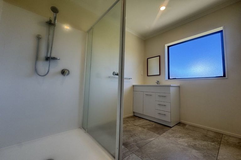 Photo of property in 2/177 Main Rd Clive, Clive, 4102