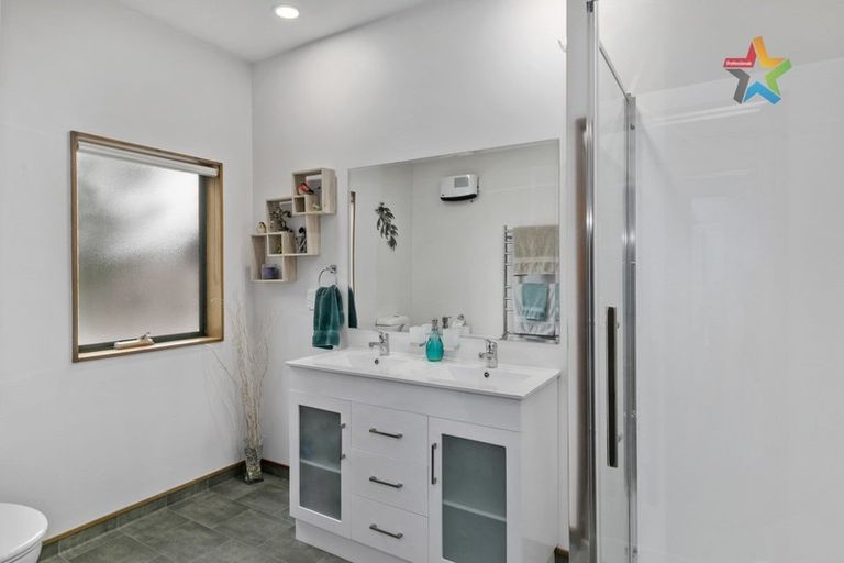 Photo of property in 8 Taieri Crescent, Kelson, Lower Hutt, 5010