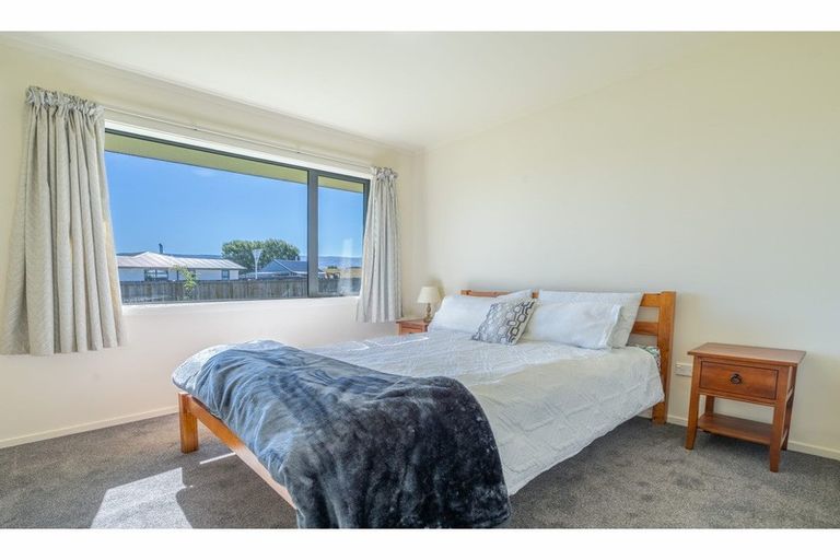 Photo of property in 2 Half Time Close, Omakau, 9376