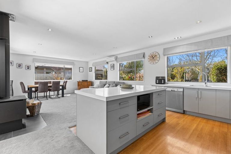 Photo of property in 30 De Castro Drive, Blenheim, 7201