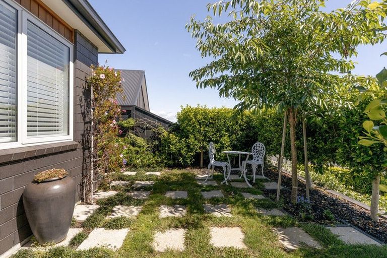 Photo of property in 73 Bert Wall Drive, Omokoroa, 3114