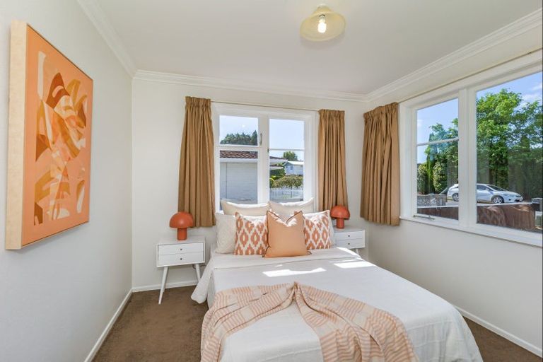 Photo of property in 42 Highbury Drive, Levin, 5510