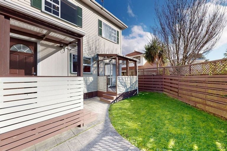 Photo of property in 49 Kings Crescent, Hutt Central, Lower Hutt, 5010