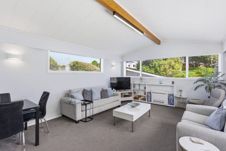 Photo of property in 17 Margaret Road, Raumati Beach, Paraparaumu, 5032