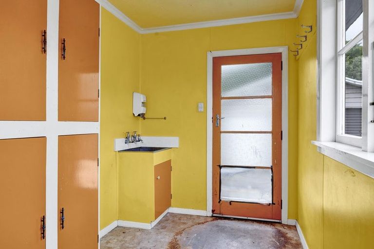 Photo of property in 9 Manawapou Road, Hawera, 4610