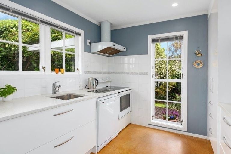 Photo of property in 32 Discovery Drive, Whitby, Porirua, 5024