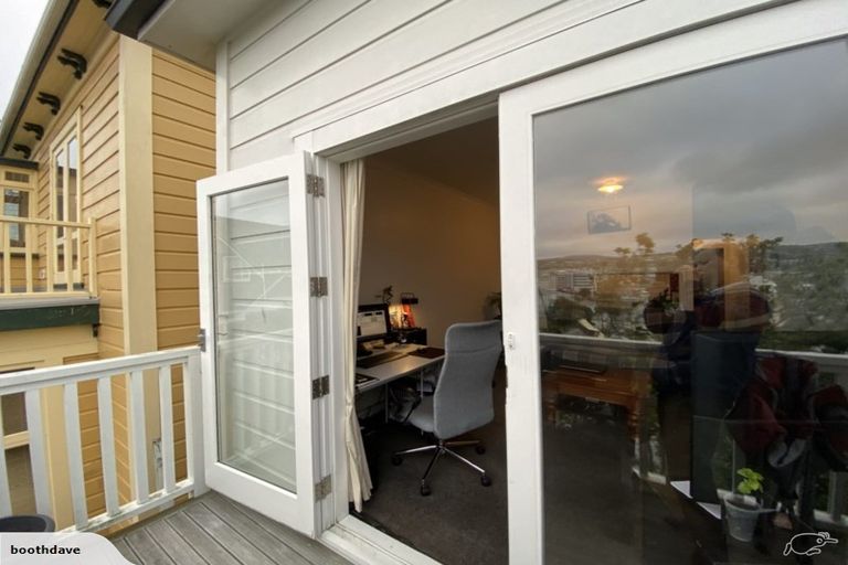 Photo of property in 3/34 Austin Street, Mount Victoria, Wellington, 6011