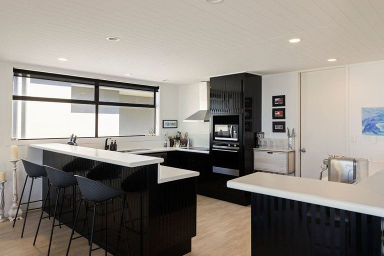 Photo of property in 112 Pohutukawa Crescent, Whangamata, 3620