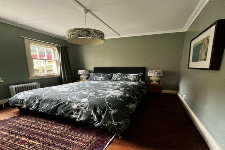 Photo of property in 35 Glenbervie Terrace, Thorndon, Wellington, 6011