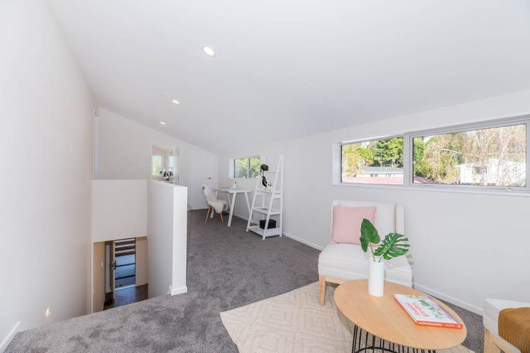 Photo of property in 27 Sunshine Boulevard, Sunnyvale, Auckland, 0612