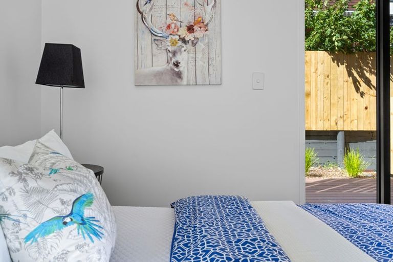 Photo of property in 9 Rosedale Road, Pinehill, Auckland, 0632