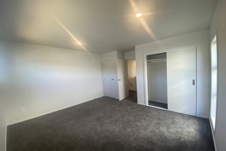 Photo of property in 27 Mcgrath Way, Taita, Lower Hutt, 5011