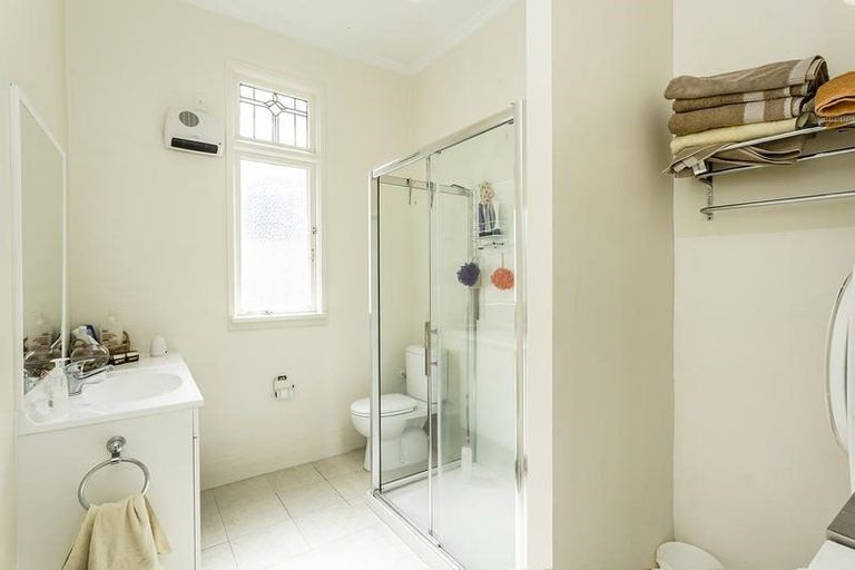 Photo of property in 24 Clifford Street, Dalmore, Dunedin, 9010