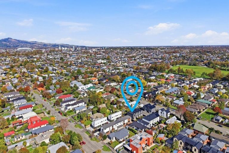 Photo of property in 62d Cleveland Street, Edgeware, Christchurch, 8013