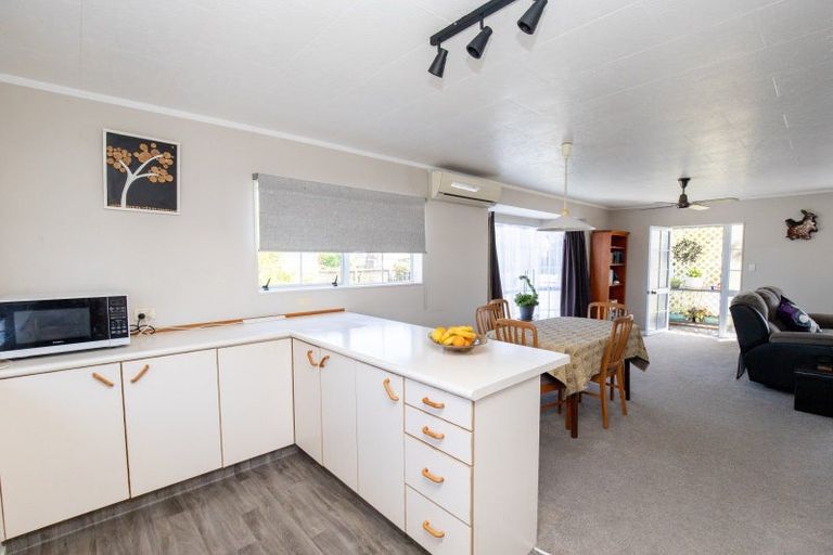 Photo of property in 39 Darlington Street, Ngatea, 3503