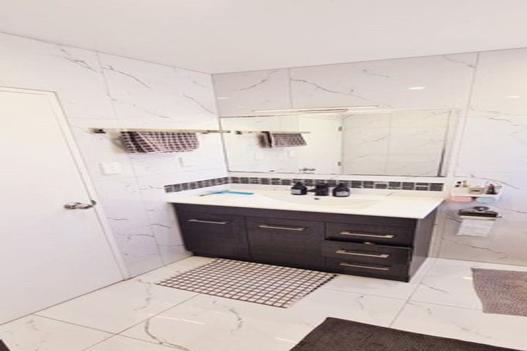 Photo of property in 12/15 Andersons Road, Oteha, Auckland, 0632