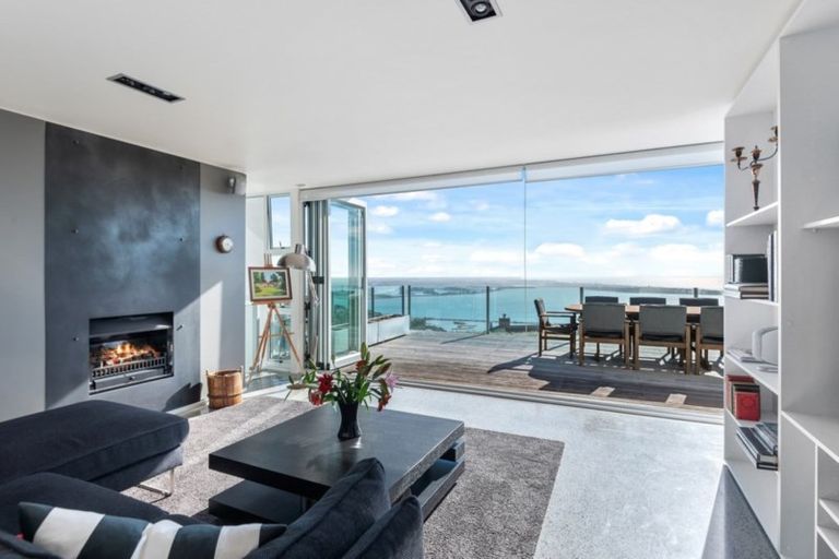 Photo of property in 2a Avery Place, Redcliffs, Christchurch, 8081