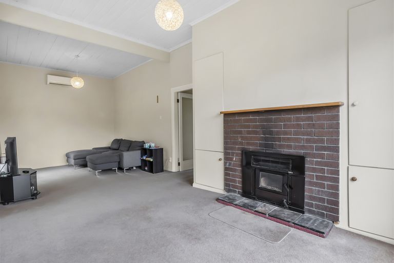 Photo of property in 11 Aitken Place, Mornington, Dunedin, 9011